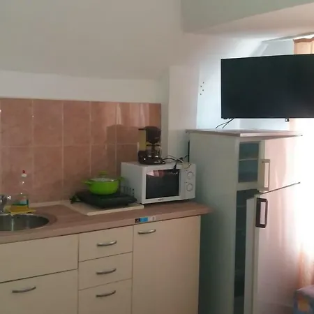 Elsi Sea Housе 3*